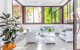 Hotel Luana